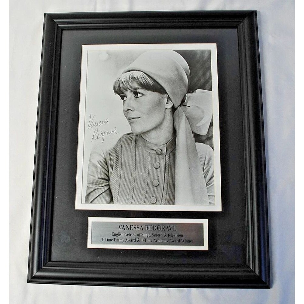 Vanessa Redgrave 8" x 10" Framed Plaque Signed Picture - COA JG AUTOGRAPHS